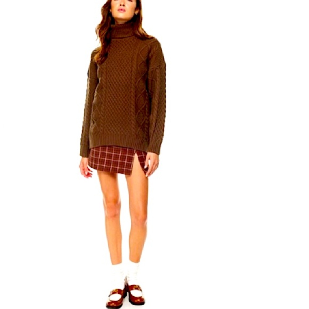 Aritzia Turtleneck Sweater Size S